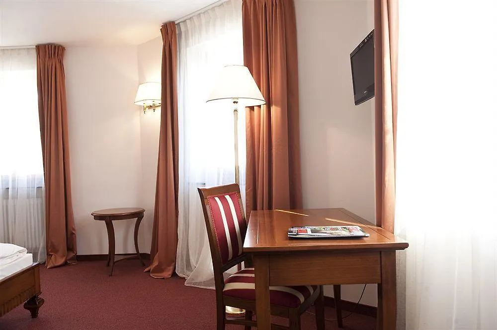 Hotel Blauer Bock Munich 3*,
